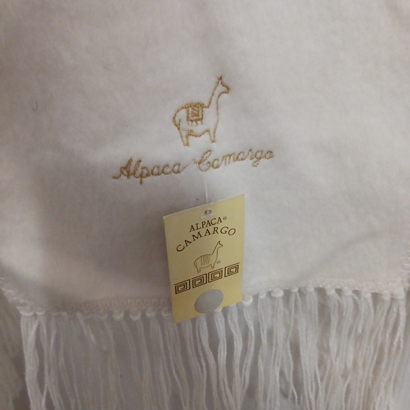 Scarves Colorful and solid. Cream Alpaca Wool - Picture 10 of 10